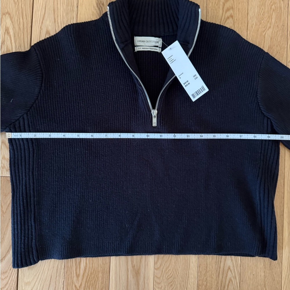 Urban Outfitters cropped quarter zip black sweater - Picture 5 of 7